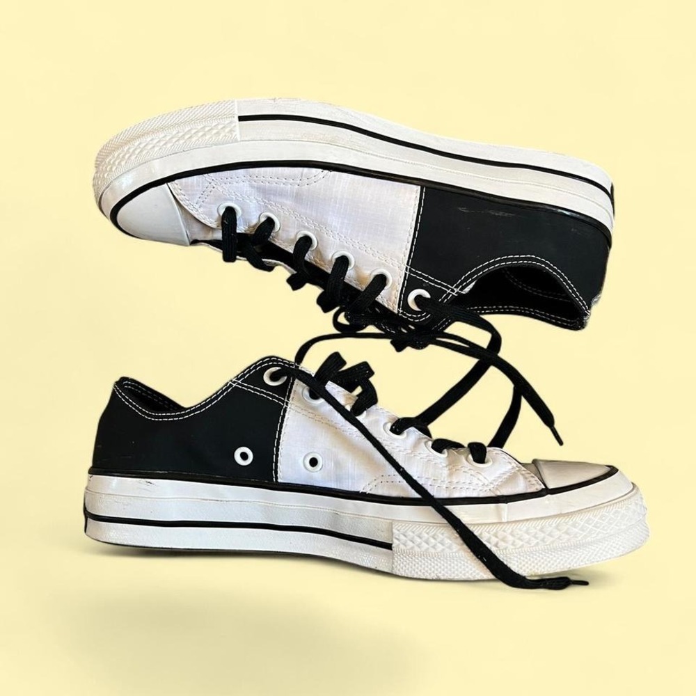 Converse Low Top Sneakers Women's Size 9 - Picture 2 of 5